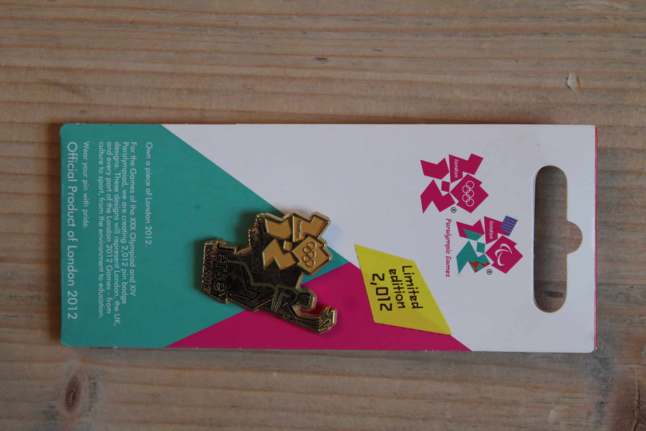 2012 LONDON OLYMPICS TORCH RELAY (JERSEY) PIN BADGE